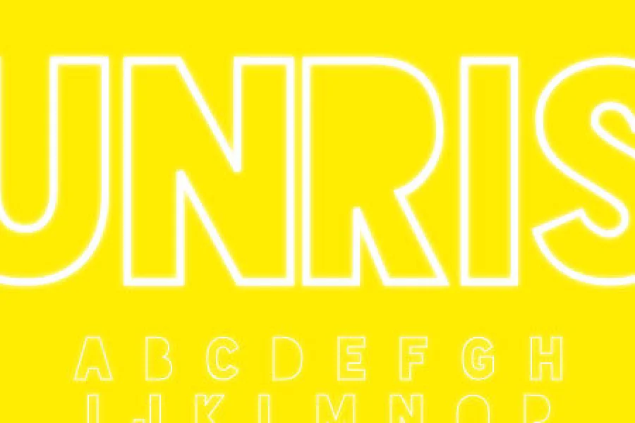 Blackout Font Family preview 3