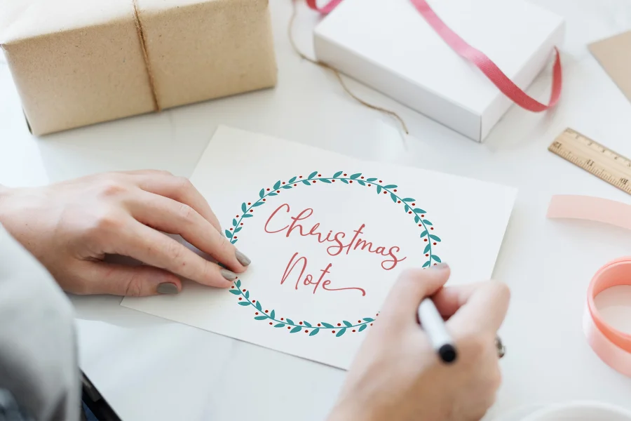 Christmas Shine Font Family preview 4