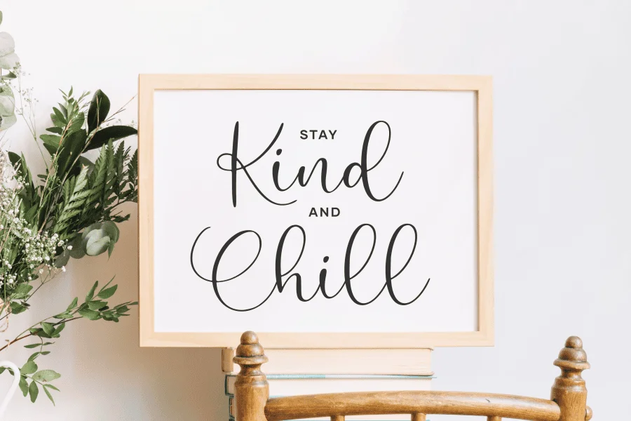 Megalin Font preview 5