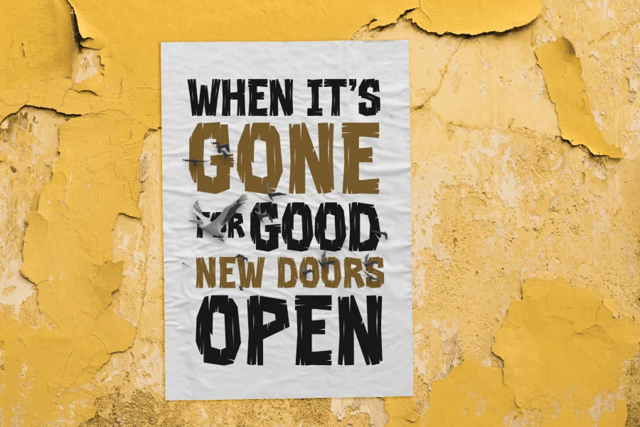 Realwood Font Family preview 4