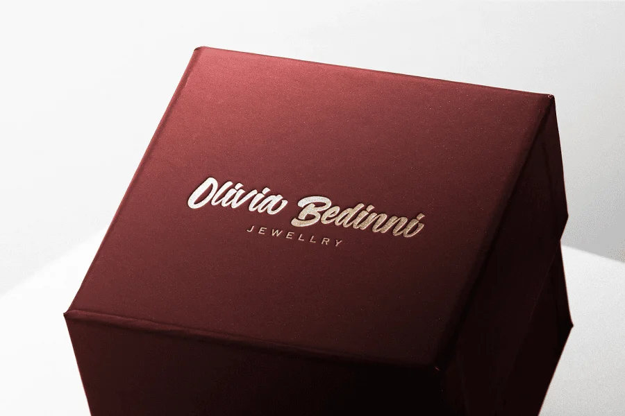 Reginetta Font preview 3