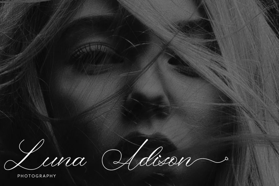 Ringlovely Font preview 8