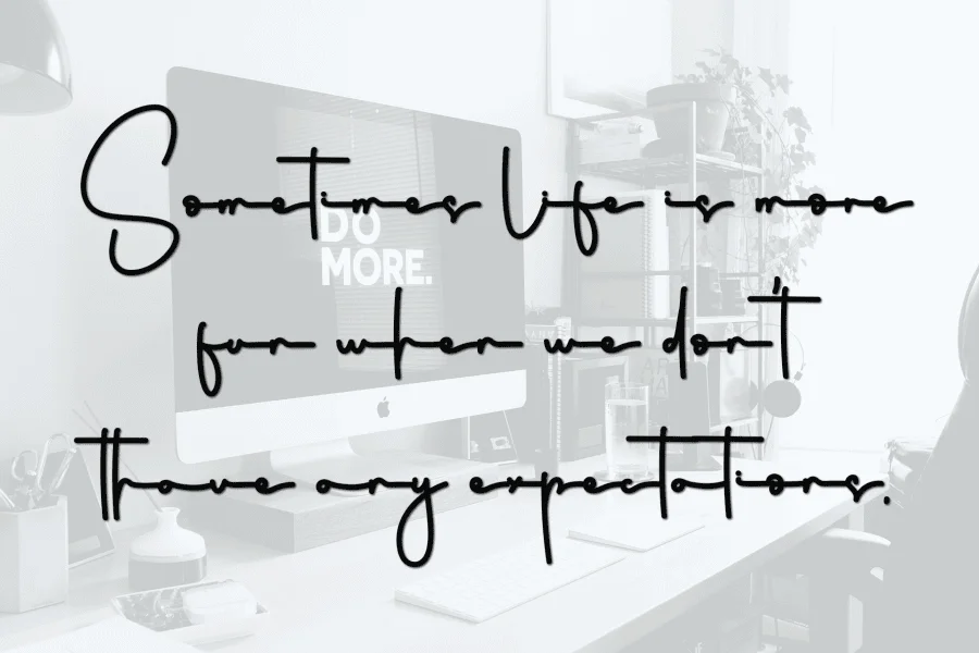 Santtiest Font preview 3