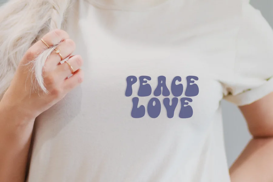 StayVibes Font preview 3
