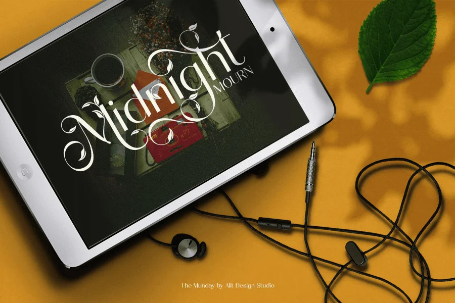The munday free version Font preview 3