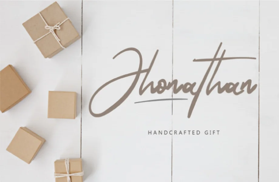 The Queenthine Font preview 6