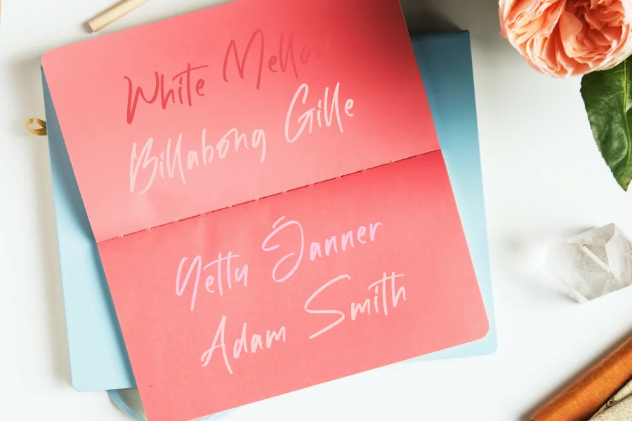 White Mellow Font preview 7